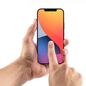 Tvrzené sklo InvisibleSHIELD Glass Elite VisionGuard+ pro Apple iPhone 12/12 Pro 

 obrázek produktu 3 z 5