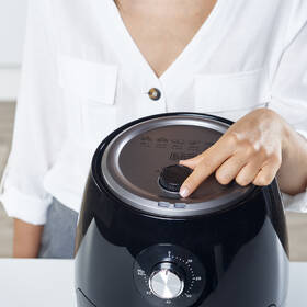 Fritéza horkovzdušná Black+Decker BXAF2500E černá

 obrázek produktu 6 z 9