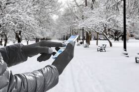 Rukavice CellularLine Touch Gloves, velikost L/XL černé

 obrázek produktu 4 z 4