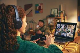 Sluchátka JBL Tour One M3 Smart TX modrá

 obrázek produktu 2 z 4