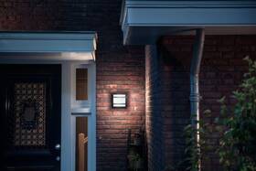 Nástěnné svítidlo Philips Petronia, LED, teplá bílá - antracitové 

 obrázek produktu 2 z 3