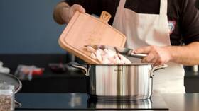 Sada hrnců Tefal E492SA551, 10 ks 

 obrázek produktu 9 z 18