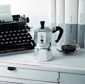Moka konvice BIALETTI Express 3 

 obrázek produktu 1 z 2