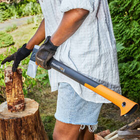 Sekera Fiskars (M) X28 

 obrázek produktu 1 z 2
