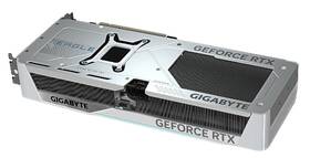 Grafická karta GIGABYTE GeForce RTX 5070 EAGLE OC ICE SFF 12G 

 obrázek produktu 5 z 9