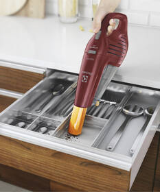 Akumulátorový vysavač Electrolux ZB6106WR červený

 obrázek produktu 2 z 5