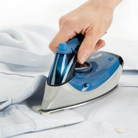 Žehlička Black+Decker BXIR1000E bílá/modrá

 obrázek produktu 1 z 3