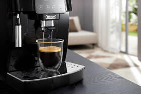 Automatický kávovar De'Longhi ECAM 220.21 B černá barva
