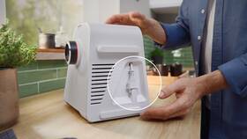 Mlýnek na maso Bosch MFWS420W bílý

 obrázek produktu 18 z 25