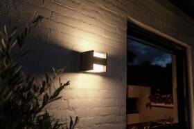 Nástěnné svítidlo Philips Fuzo White, nástěnné černé

 obrázek produktu 3 z 3