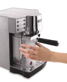 Pákový kávovar De'Longhi EC860.M stříbrné

 obrázek produktu 4 z 11