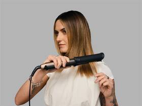 Žehlička na vlasy Remington S6077 ONE Straight & Curl Styler šedá

 obrázek produktu 13 z 14