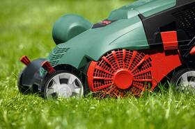 Vertikutátor Bosch UniversalVerticut 1100 

 obrázek produktu 2 z 4