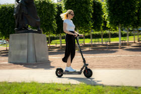 Elektrická koloběžka GoGEN VOYAGER 500W S 801B černá

 obrázek produktu 5 z 25
