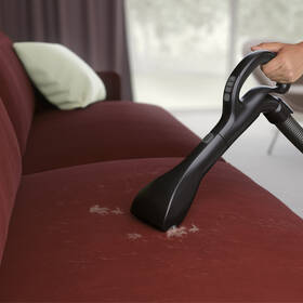 Podlahový vysavač Electrolux PD82-ANIMA červená barva
