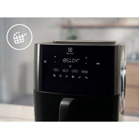 Fritéza horkovzdušná Electrolux EAF7SB černá barva
