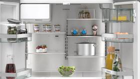 Americká lednice Siemens KF96DAXEA černá barva
