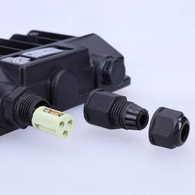 Reflektor Solight TOP, 20W, max. 2600lm, 3CCT, 2 režimy, IP65 černý

 obrázek produktu 3 z 5