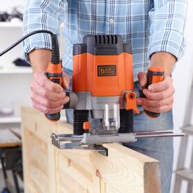 Frézka horní Black-Decker KW1200E-QS 

 obrázek produktu 6 z 6