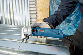 Nůžky na plech Bosch Professional GNA 75-16 

 obrázek produktu 2 z 5