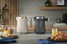 Rychlovarná konvice RUSSELL HOBBS 26750-70 Brontë Black černá

 obrázek produktu 13 z 15
