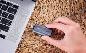 SSD externí ADATA SC750 500GB černá barva
