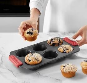 Forma na muffiny Lékué 887383 červená

 obrázek produktu 2 z 2