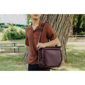 Taška Peak Design Everyday Tote 15L (v2) vínová

 obrázek produktu 6 z 8
