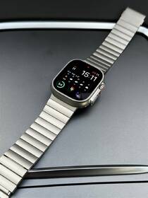 Řemínek Mobile Origin Titanium na Apple Watch 49mm/45mm/44mm/42mm stříbrný

 obrázek produktu 7 z 7