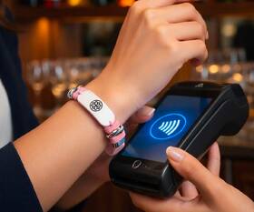 Platební náramek Carneo Pay Rose Grace růžový

 obrázek produktu 4 z 5