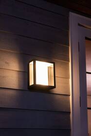 Nástěnné svítidlo Philips Impress White and Color Ambiance, nástěnné čtvercové černé

 obrázek produktu 7 z 7