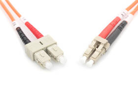 Kabel Digitus Optic Patch, LC / SC, Multimode, OM2, 50/125 µ, 2m oranžová barva
