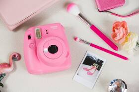 Instantní fotoaparát Fujifilm Instax mini 9 + pouzdro růžový

 obrázek produktu 9 z 9