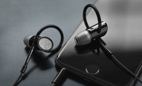 Sluchátka Bowers & Wilkins C5 Series 2 černá

 obrázek produktu 9 z 10