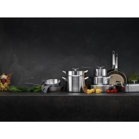 Pekáč AEG A9KLLC0 

 obrázek produktu 4 z 8