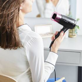 Fén Rowenta CV1623F0 Handy Dry černý

 obrázek produktu 6 z 14