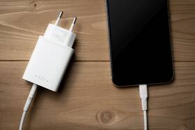 Nabíječka do sítě FIXED USB, USB-C PD, 30W bílá

 obrázek produktu 4 z 6