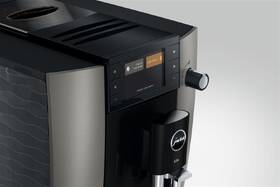 Automatický kávovar Jura E6 Dark Inox (ED) tmavě šedý

 obrázek produktu 3 z 5