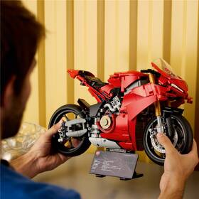 Stavebnice LEGO® Technic 42202 Motorka Ducati Panigale V4 S 

 obrázek produktu 8 z 9