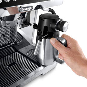 Espresso De'Longhi EC9665.M nerez

 obrázek produktu 9 z 15