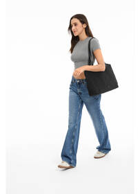 Taška tomtoc Versatile - T23 Laptop Tote Bag M černá

 obrázek produktu 17 z 19