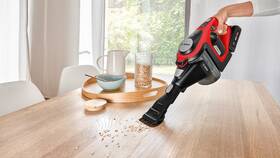 Tyčový vysavač Bosch BBS8214PET (s baterií) červený

 obrázek produktu 12 z 16