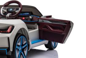 Elektrické autíčko ELJET® BMW i4 bílé

 obrázek produktu 6 z 7
