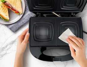 Sendvičovač Clatronic ST 3814 BK černý

 obrázek produktu 7 z 10