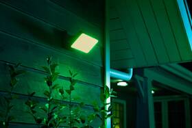 Nástěnné svítidlo Philips Discover White and Color Ambiance černé

 obrázek produktu 4 z 7
