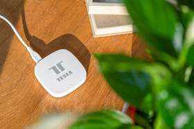 Řídicí jednotka Tesla Smart ZigBee Hub 
