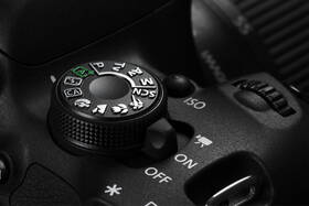 Digitální fotoaparát Canon EOS 700D;18-55 STM černý

 obrázek produktu 2 z 26