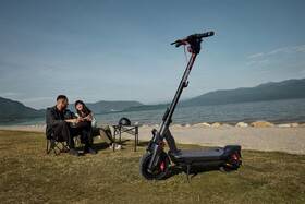 Elektrická koloběžka Segway MAX G3 E antracitová barva
