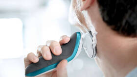 Holicí strojek Philips Series 7000 Wet & Dry S7310/12 

 obrázek produktu 12 z 13