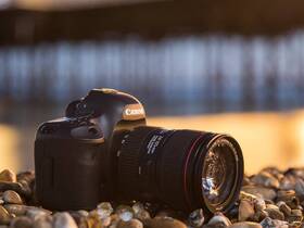 Objektiv Canon 24-105 mm f/4 L IS II USM černý

 obrázek produktu 15 z 16